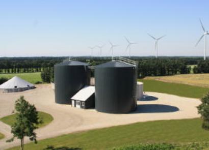Methods for self-production of biogas Biogas plant farmer
